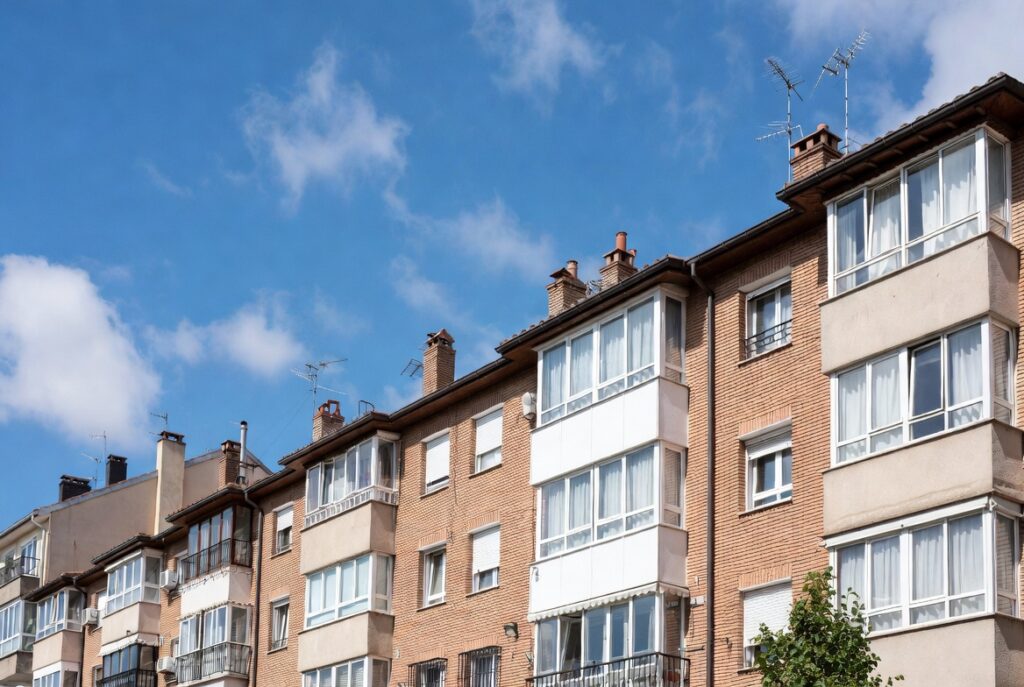 Canalones en comunidad de vecinos de Madrid